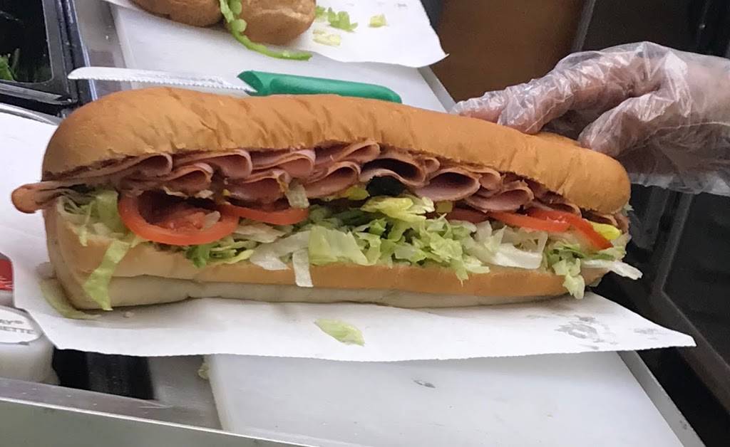 Subway | meal takeaway | 13414 Meridian E B102, Puyallup, WA 98373, USA | 2538484402 OR +1 253-848-4402