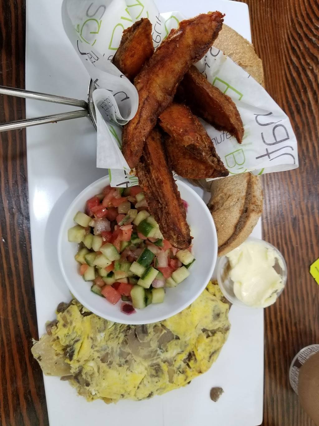 Bagels N Greens | restaurant | 5702 18th Ave, Brooklyn, NY 11204, USA | 7182566656 OR +1 718-256-6656