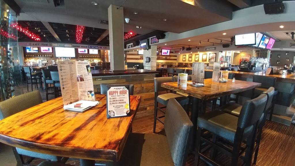 Play Book Ultra Sports Bar | night club | 6913 N Milwaukee Ave, Niles, IL 60714, USA | 8475887529 OR +1 847-588-7529