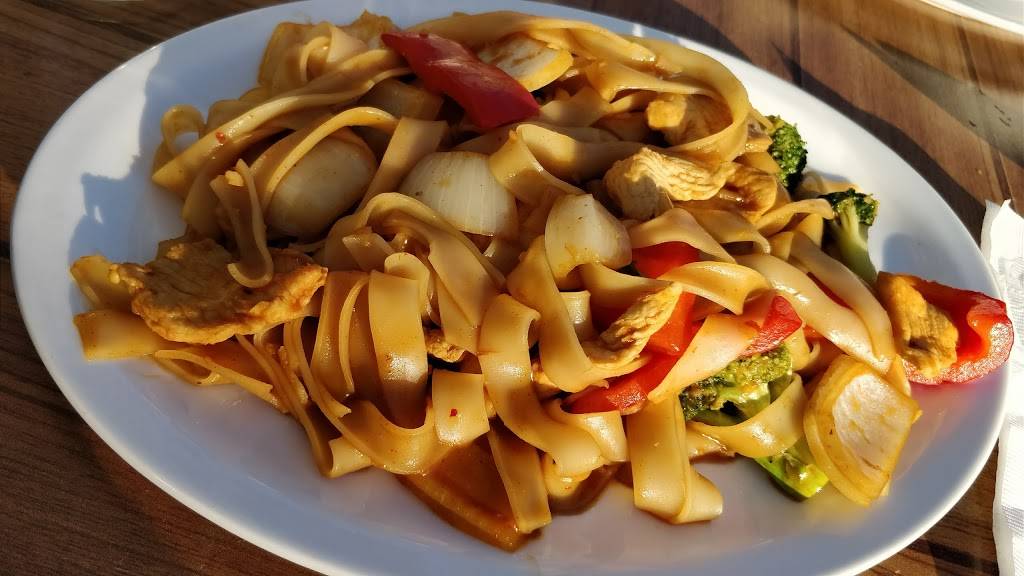 Thai-Sun | restaurant | 75 King St S, Waterloo, ON N2J 1N9, Canada | 5197479006 OR +1 519-747-9006