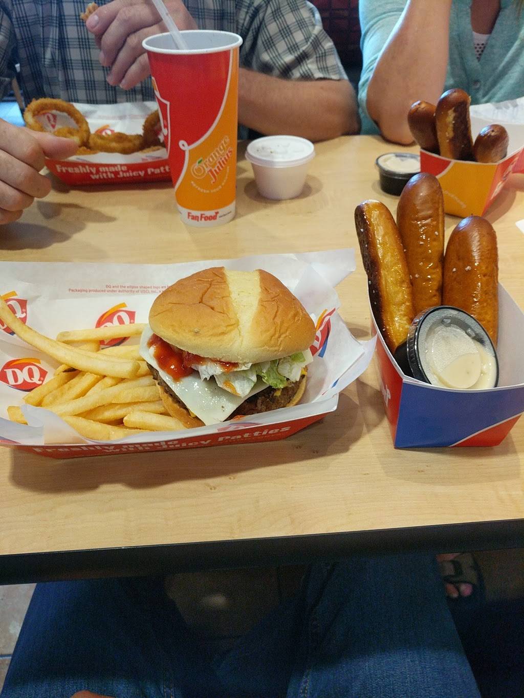 Dairy Queen Grill & Chill | restaurant | 3145 S 11th St, Niles, MI 49120, USA | 2696840202 OR +1 269-684-0202