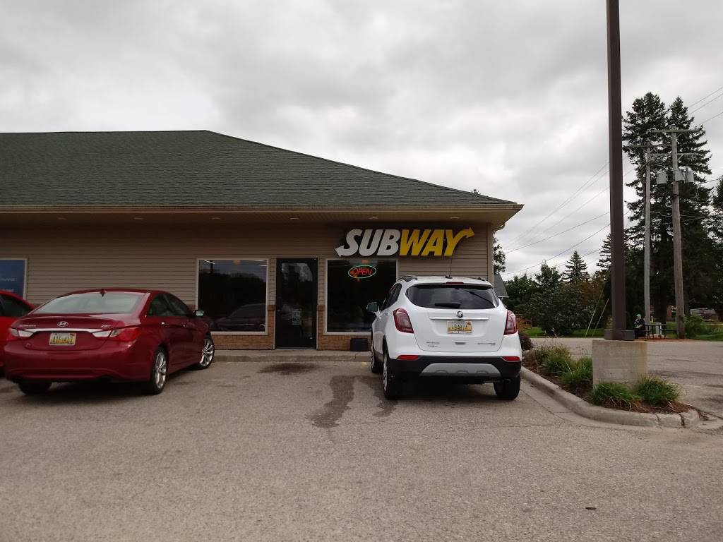 Subway | restaurant | 1300 M-44, Belding, MI 48809, USA | 6167942886 OR +1 616-794-2886