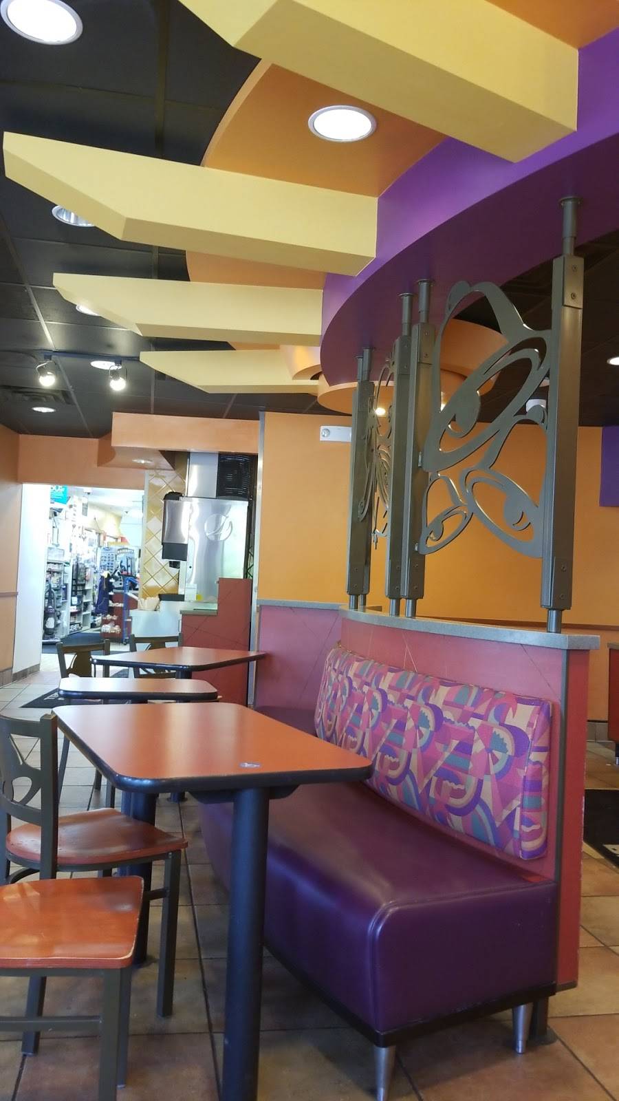 Taco Bell | meal takeaway | WV-971, Oceana, WV 24870, USA | 3046824320 OR +1 304-682-4320