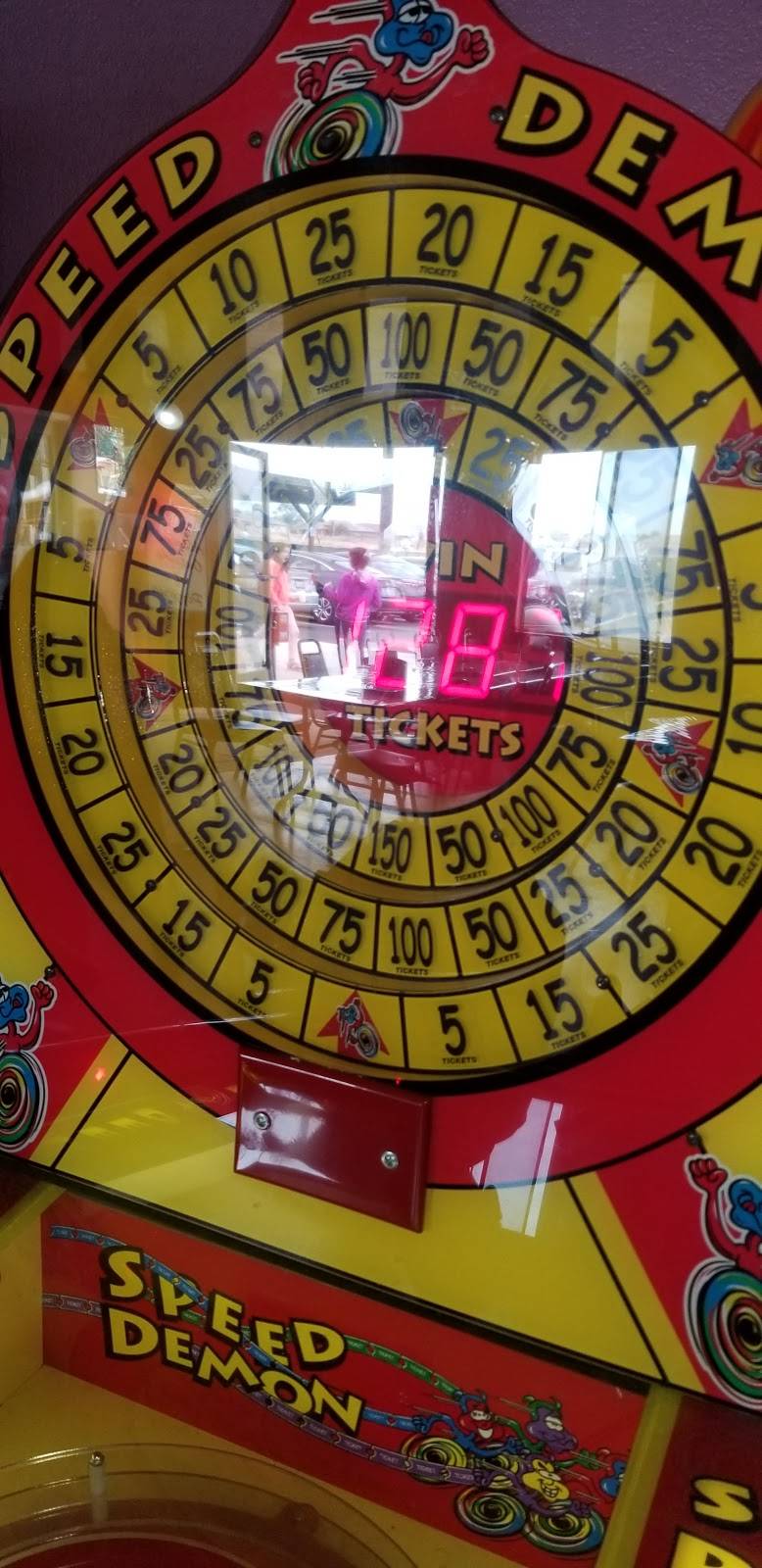 Time Out Pizza & Fun Center | restaurant | 110 S Mooney Blvd, Tulare, CA 93274, USA | 5596850322 OR +1 559-685-0322