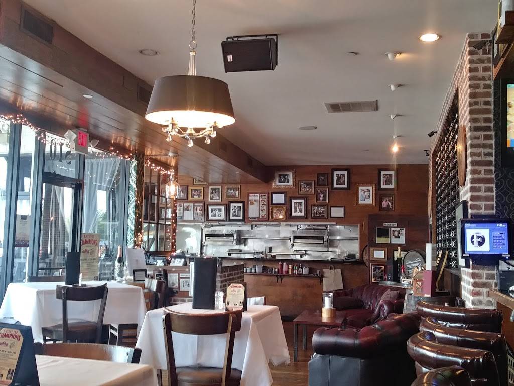 Federal American Grill | restaurant | 510 Shepherd Dr, Houston, TX 77007, USA | 7138637777 OR +1 713-863-7777