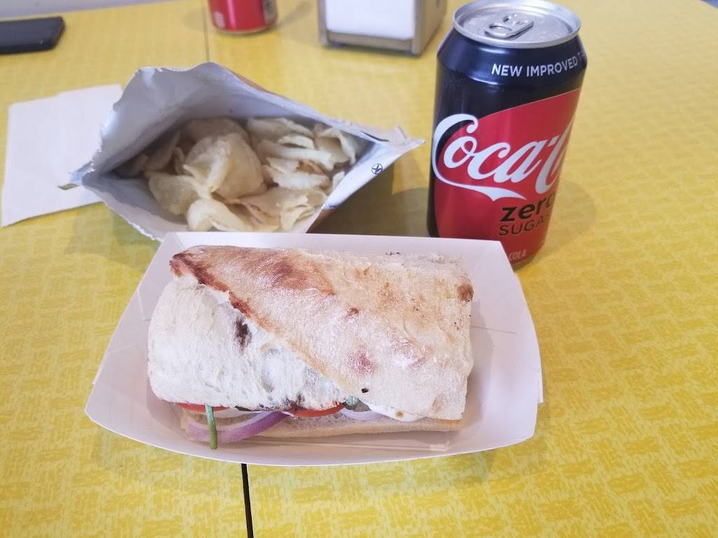 Star Deli | restaurant | 6114 Military Ave, Omaha, NE 68104, USA | 4028808481 OR +1 402-880-8481