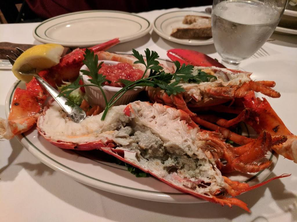 Bryant & Cooper | restaurant | 2 Middle Neck Rd, Roslyn, NY 11576, USA | 5166277270 OR +1 516-627-7270