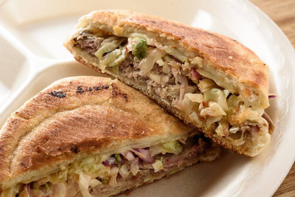 Hoghenheiferz BBQ | restaurant | 6220, 410 Flag Lake Dr, Lake Jackson, TX 77566, USA | 9795292193 OR +1 979-529-2193