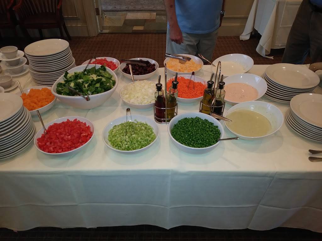 Oakridge Clubhouse | restaurant | Oakridge Club Rd, Savannah, GA 31411, USA | 9125982601 OR +1 912-598-2601