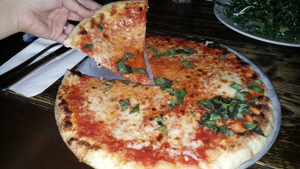 Bar Toto | restaurant | 411 11th St, Brooklyn, NY 11215, USA | 7187684698 OR +1 718-768-4698