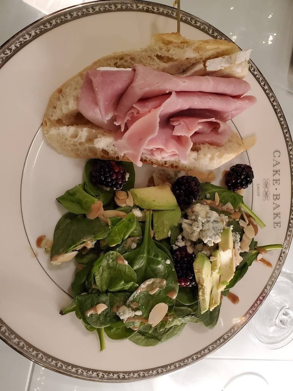 The Cake Bake Shop by Gwendolyn Rogers | restaurant | 799 Hanover Place, Carmel, IN 46032, USA | 3172572253 OR +1 317-257-2253