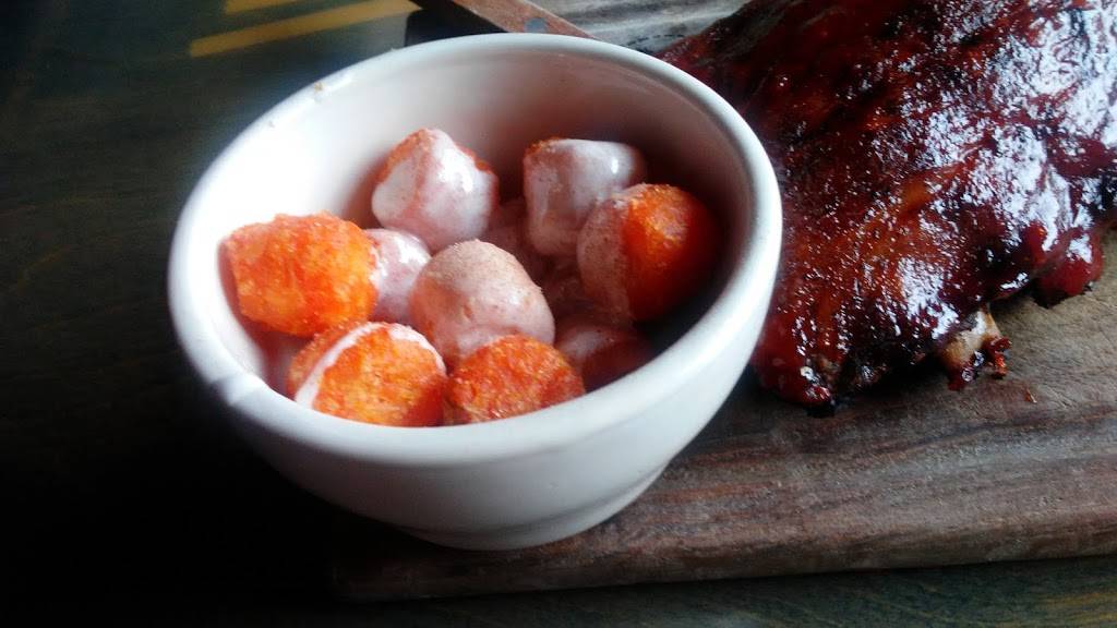 Smokeys BBQ Roadhouse | restaurant | 2092 Woodville Rd, Oregon, OH 43616, USA | 4197252888 OR +1 419-725-2888