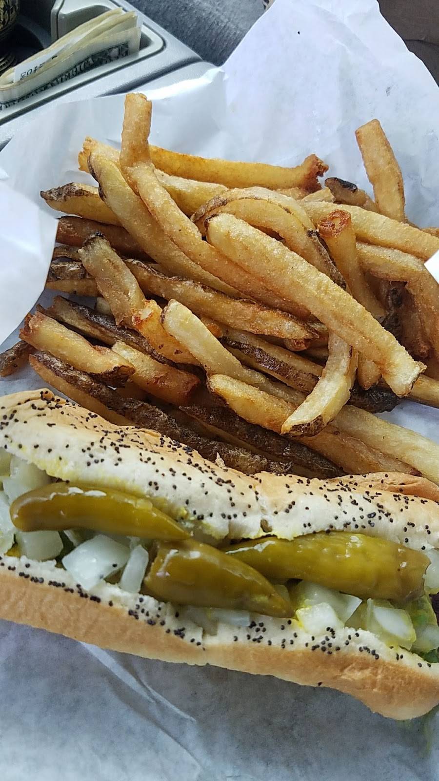 Dazzos Dog House | restaurant | 6143 W Glendale Ave, Glendale, AZ 85301, USA | 6239343536 OR +1 623-934-3536