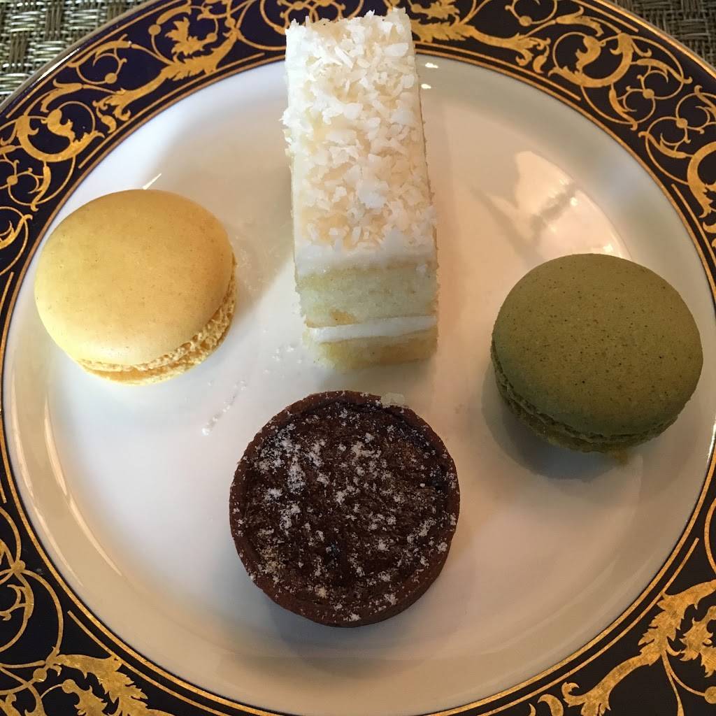 Fairview Dining Room | restaurant | 3001 Cameron Blvd, Durham, NC 27705, USA | 9194900999 OR +1 919-490-0999