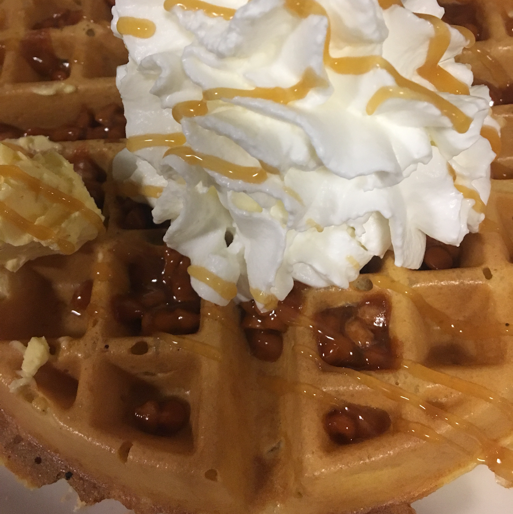 Steves Famous Diner | restaurant | 741 N US-1, Oak Hill, FL 32759, USA | 3862104403 OR +1 386-210-4403