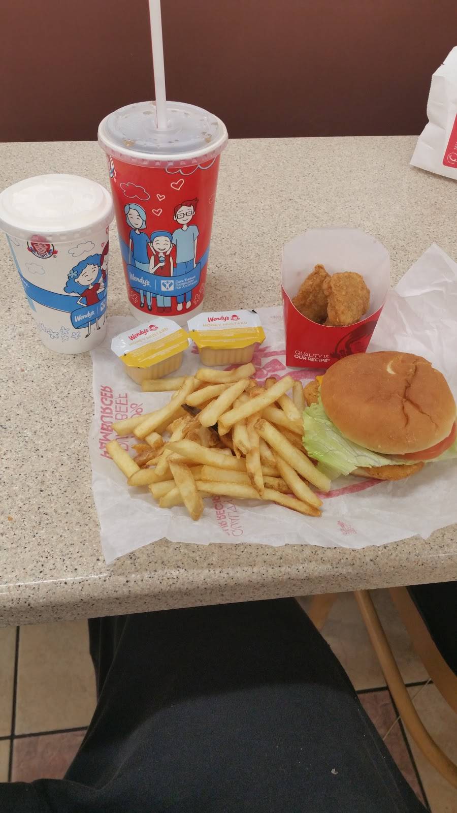 Wendys | restaurant | 1522 W Market St, Bloomington, IL 61701, USA | 3098293826 OR +1 309-829-3826