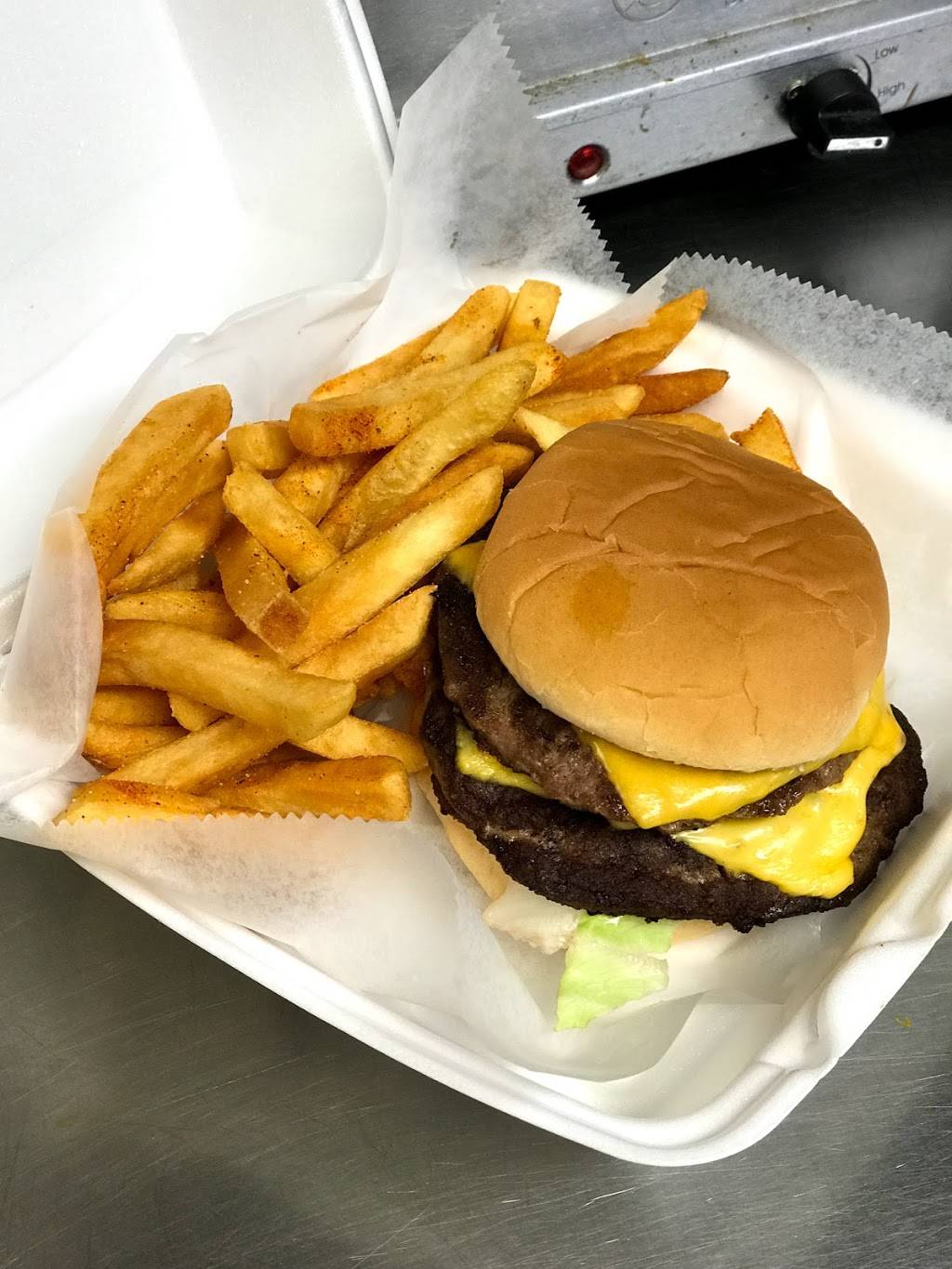 Chicken Shack | restaurant | 425 Hooker Rd Unit #104, Greenville, NC 27834, USA | 2526895978 OR +1 252-689-5978