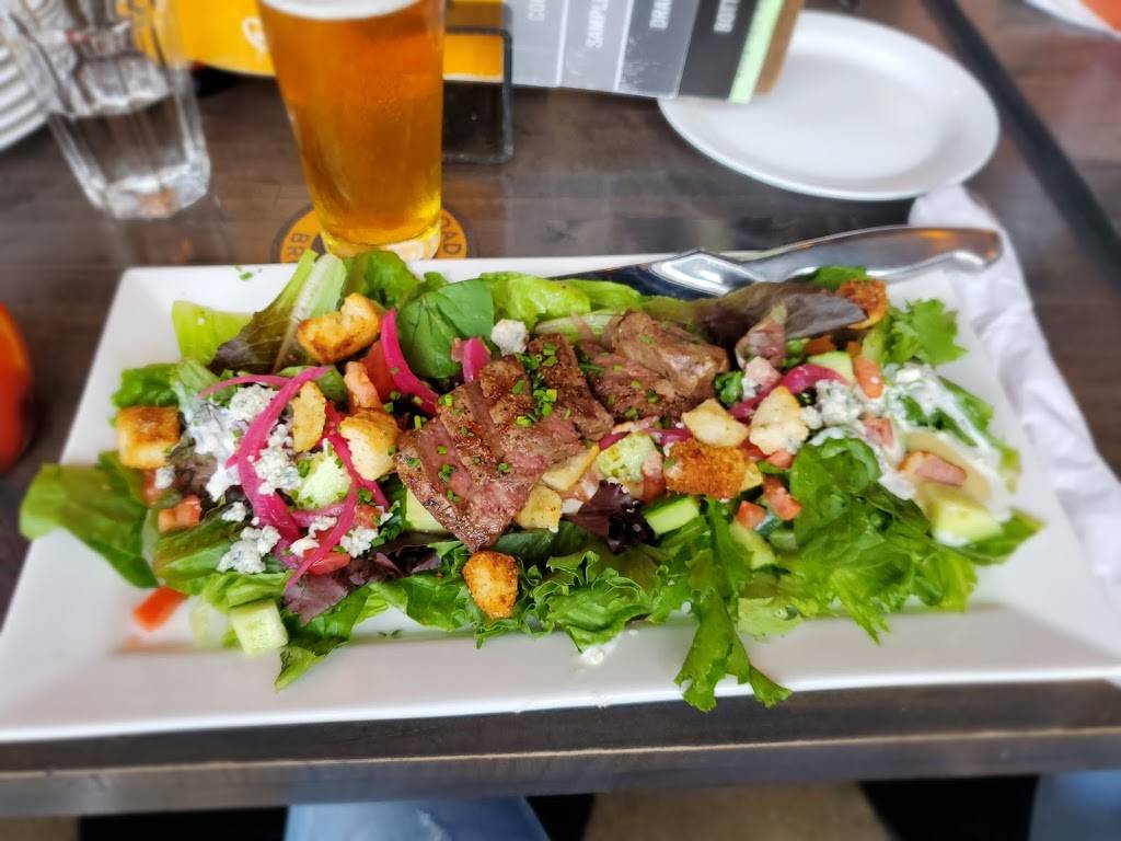 Beertown Public House - Burlington | restaurant | 2050 Appleby Line Unit K, Burlington, ON L7L 6M6, Canada | 9053327722 OR +1 905-332-7722