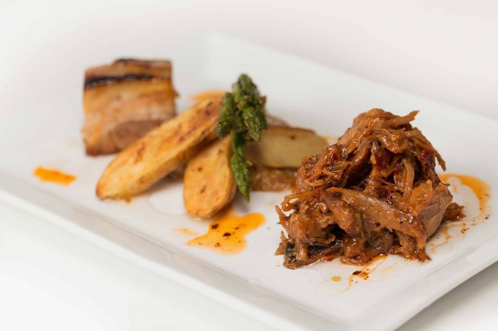 Cork Wine & Grille | restaurant | 5500 Cascade Rd SE, Grand Rapids, MI 49546, USA | 6169490570 OR +1 616-949-0570