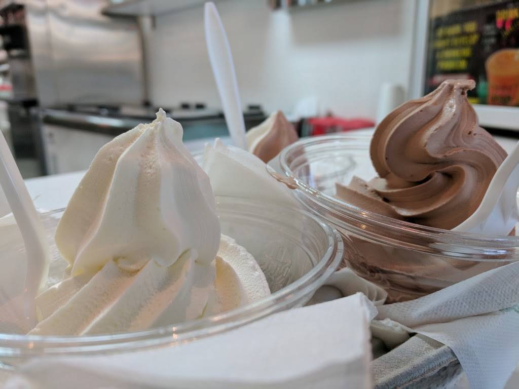 Ritas Italian Ice & Frozen Custard | restaurant | 2950 Donnell Dr, Forestville, MD 20747, USA | 3016697399 OR +1 301-669-7399