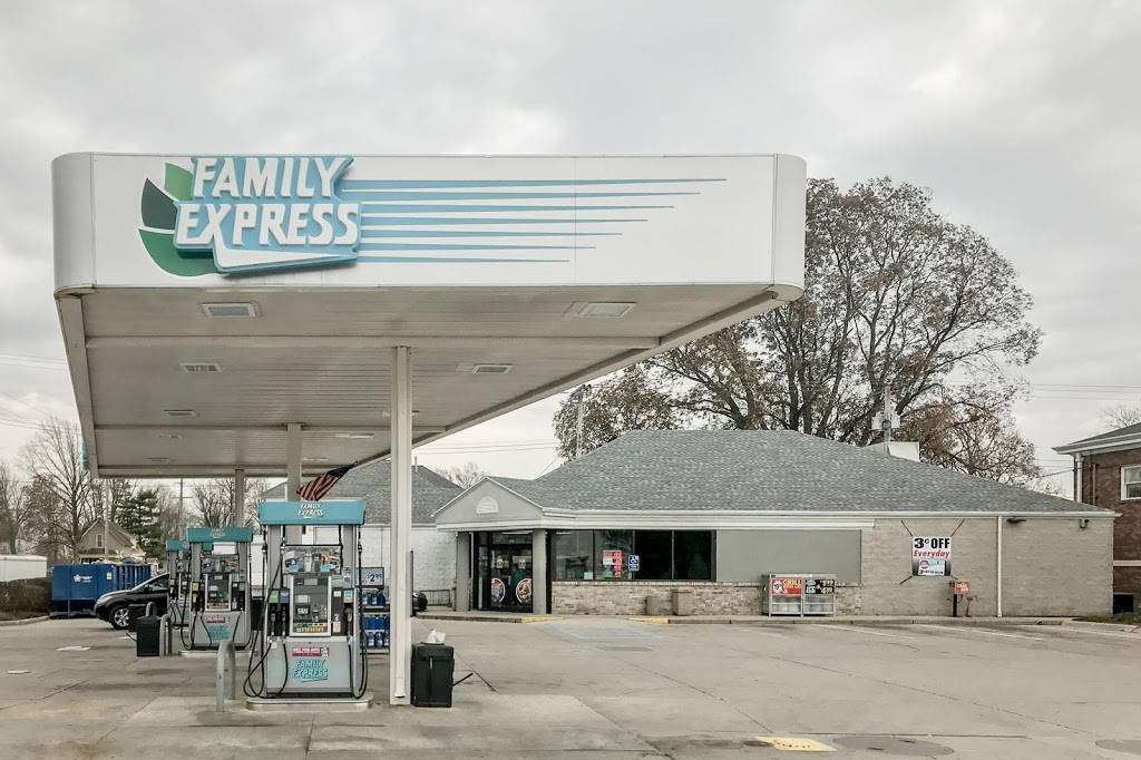 Family Express | restaurant | 429 N Market St, Monon, IN 47959, USA | 2192536366 OR +1 219-253-6366