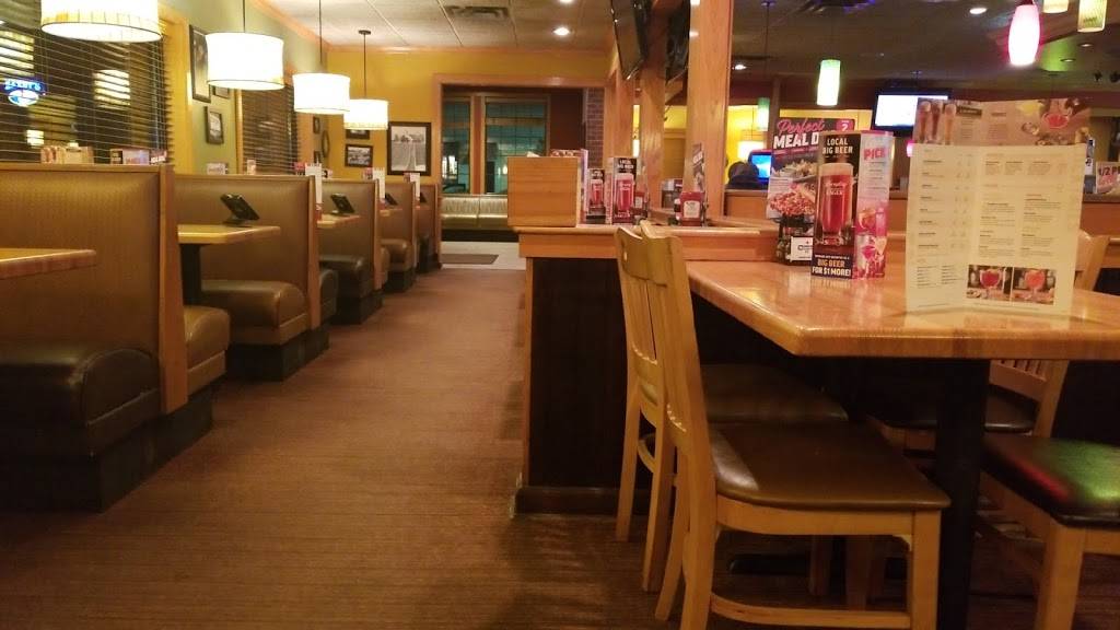 Applebees Grill + Bar | restaurant | 300 Skywatch Dr, Danville, KY 40422, USA | 8599367400 OR +1 859-936-7400