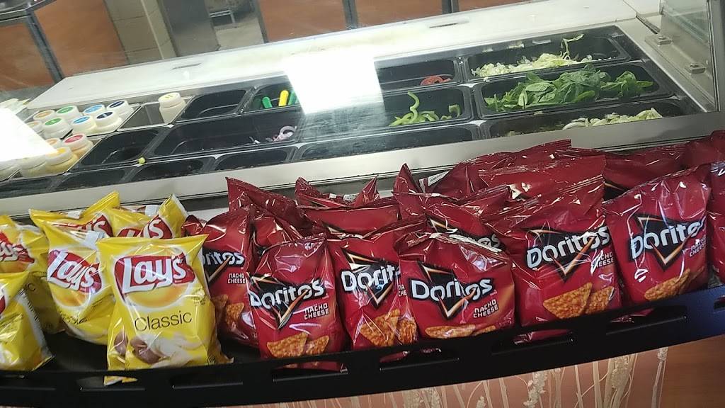 Subway | restaurant | 935 N, IL-49, Casey, IL 62420, USA | 2179325606 OR +1 217-932-5606