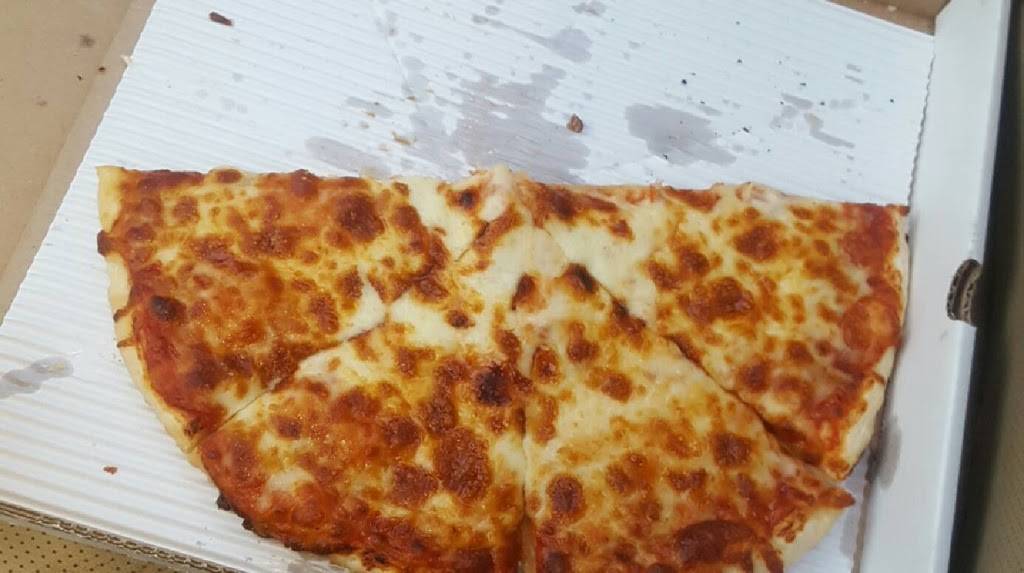 Rolling Dough Pizzeria | restaurant | 7 W Walnut St, Marengo, OH 43334, USA | 4192533006 OR +1 419-253-3006