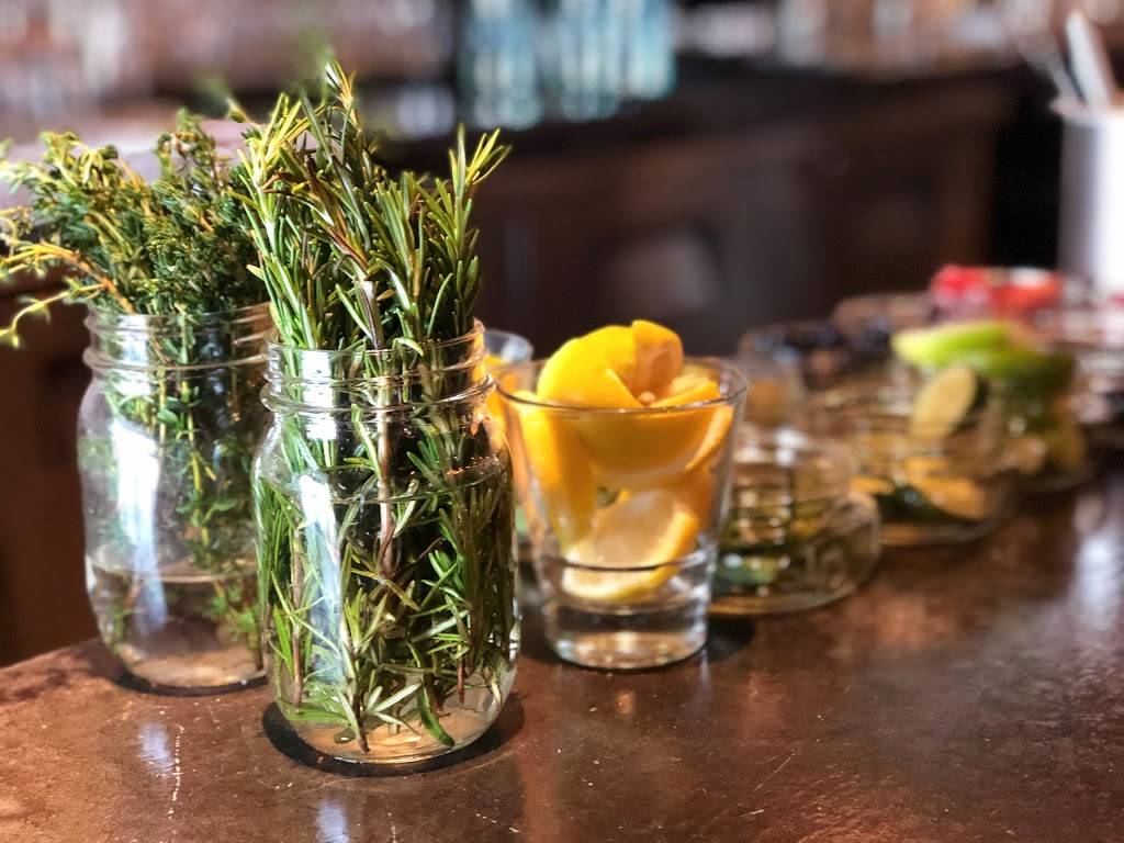 Noble Crust Of Carrollwood | restaurant | 11618 N Dale Mabry Hwy, Tampa, FL 33618, USA | 8134630193 OR +1 813-463-0193