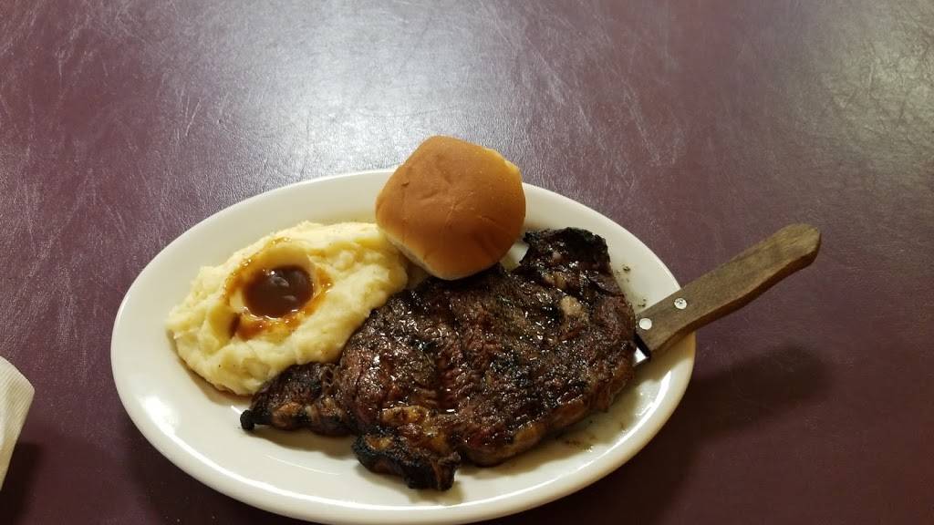 Front Porch Grill | restaurant | 106 Deatsville Hwy, Millbrook, AL 36054, USA | 3342857888 OR +1 334-285-7888