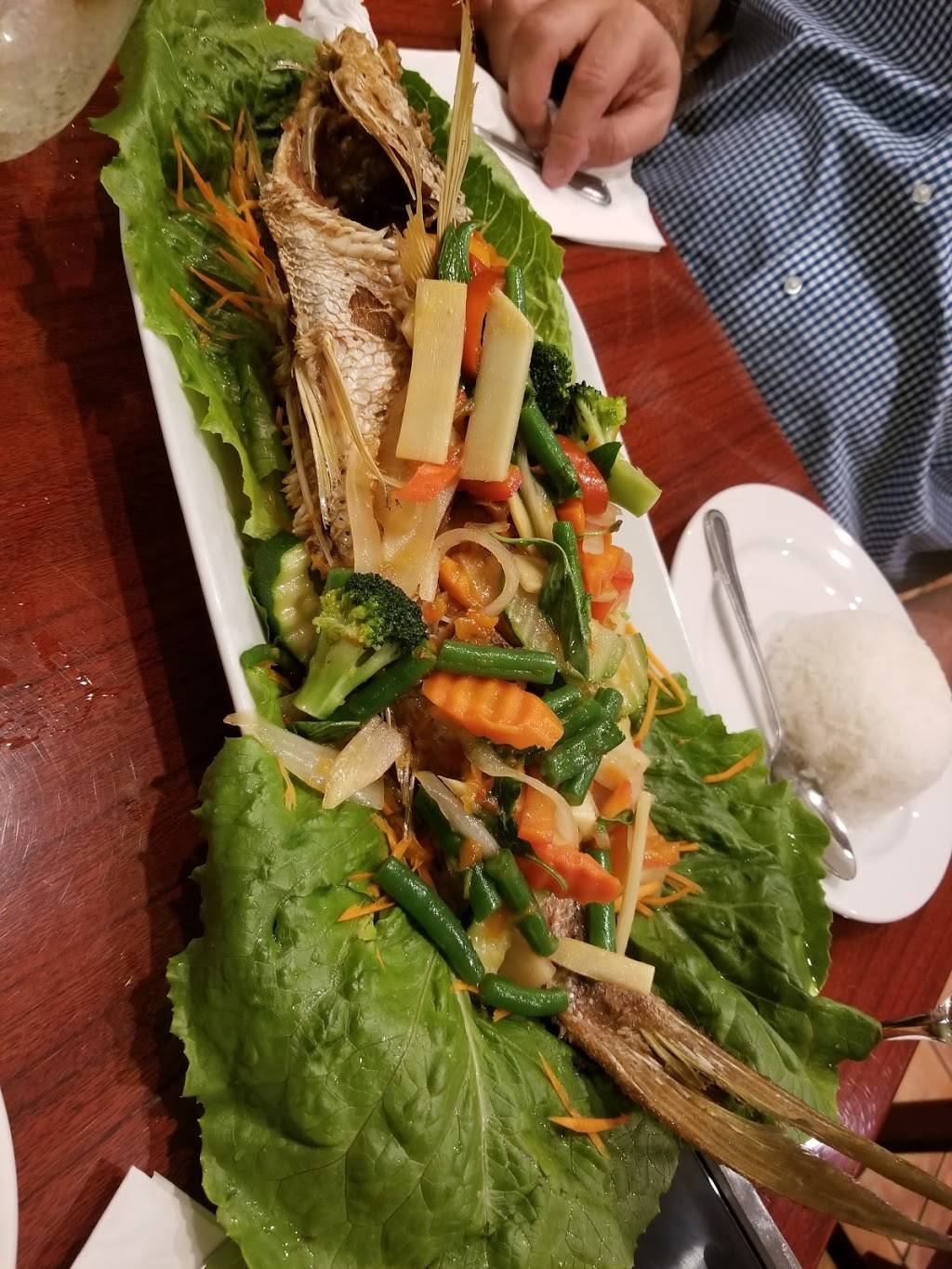 Ricky Thai Bistro | restaurant | 1617 NE 123rd St, North Miami, FL 33181, USA | 3058919292 OR +1 305-891-9292