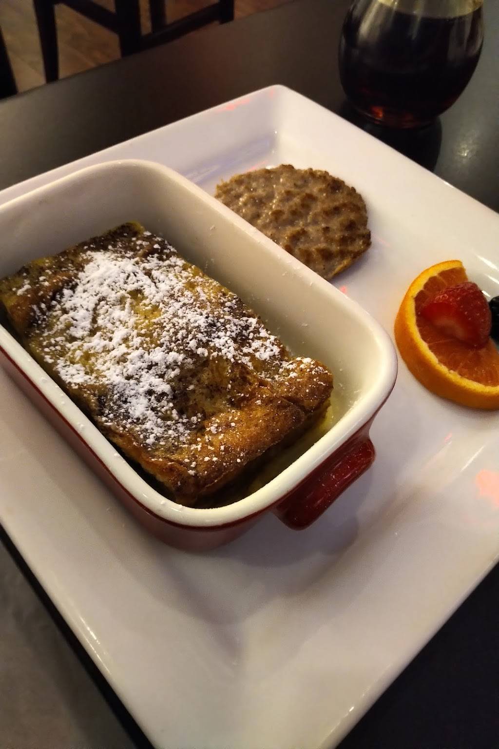 Codys On 4th | restaurant | 111 E 4th Ave, Mt Dora, FL 32757, USA | 3527358426 OR +1 352-735-8426