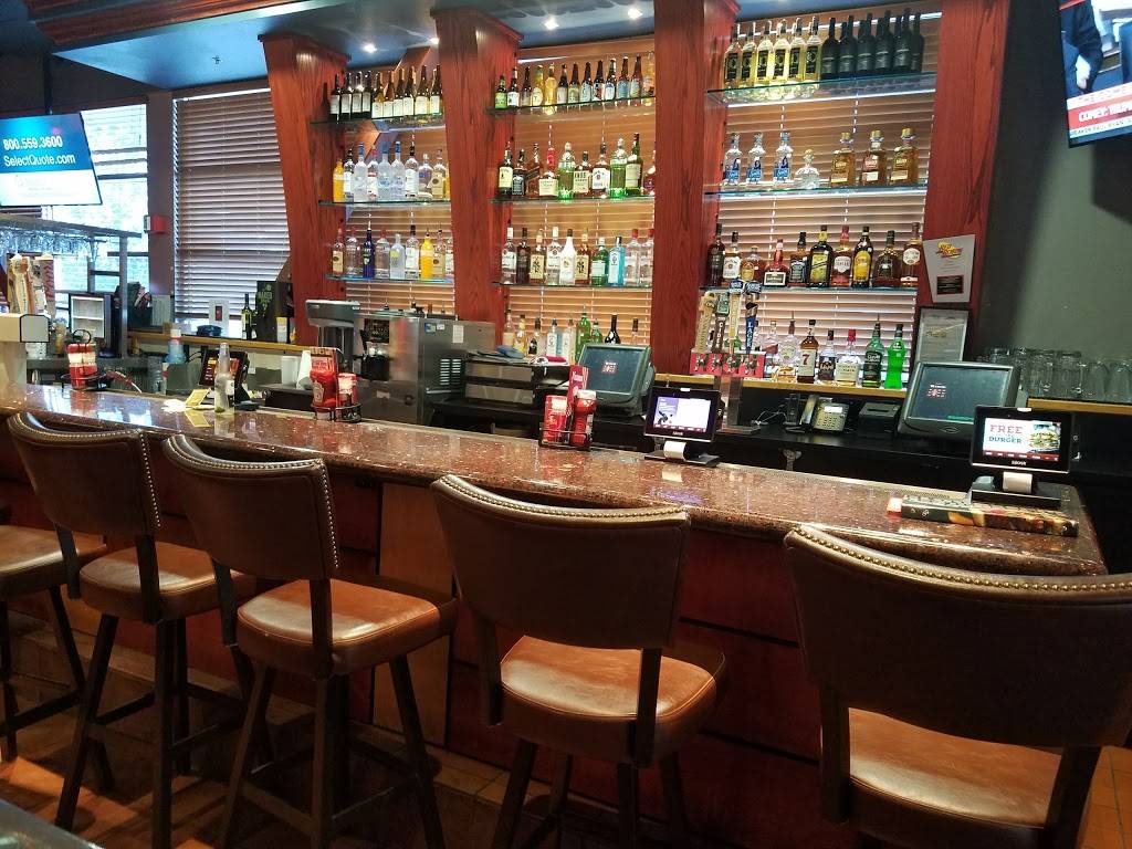 Red Robin Gourmet Burgers and Brews | restaurant | 11500 Midlothian Turnpike #428, Richmond, VA 23235, USA | 8043780898 OR +1 804-378-0898