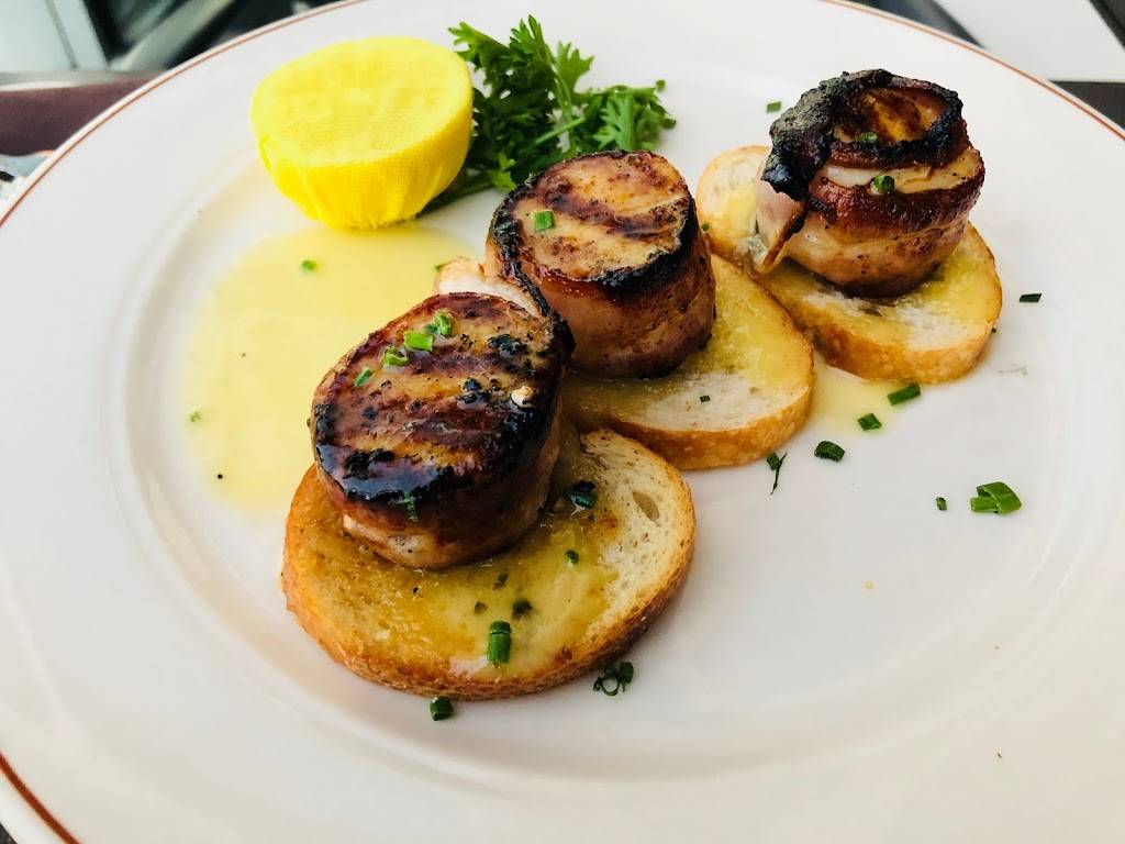 Daniel’s Broiler | night club | 10500 NE 8th St Unit BP2101, Bellevue, WA 98004, USA | 4254624662 OR +1 425-462-4662