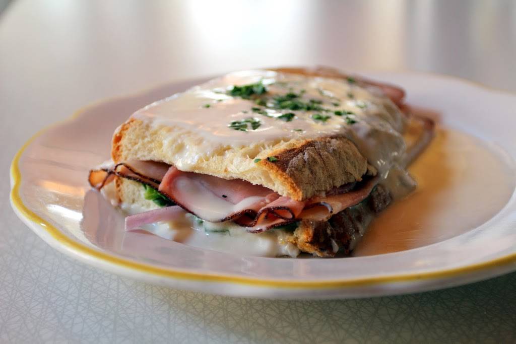 Garnetts Cafe | restaurant | 2001 Park Ave, Richmond, VA 23220, USA | 8043677909 OR +1 804-367-7909