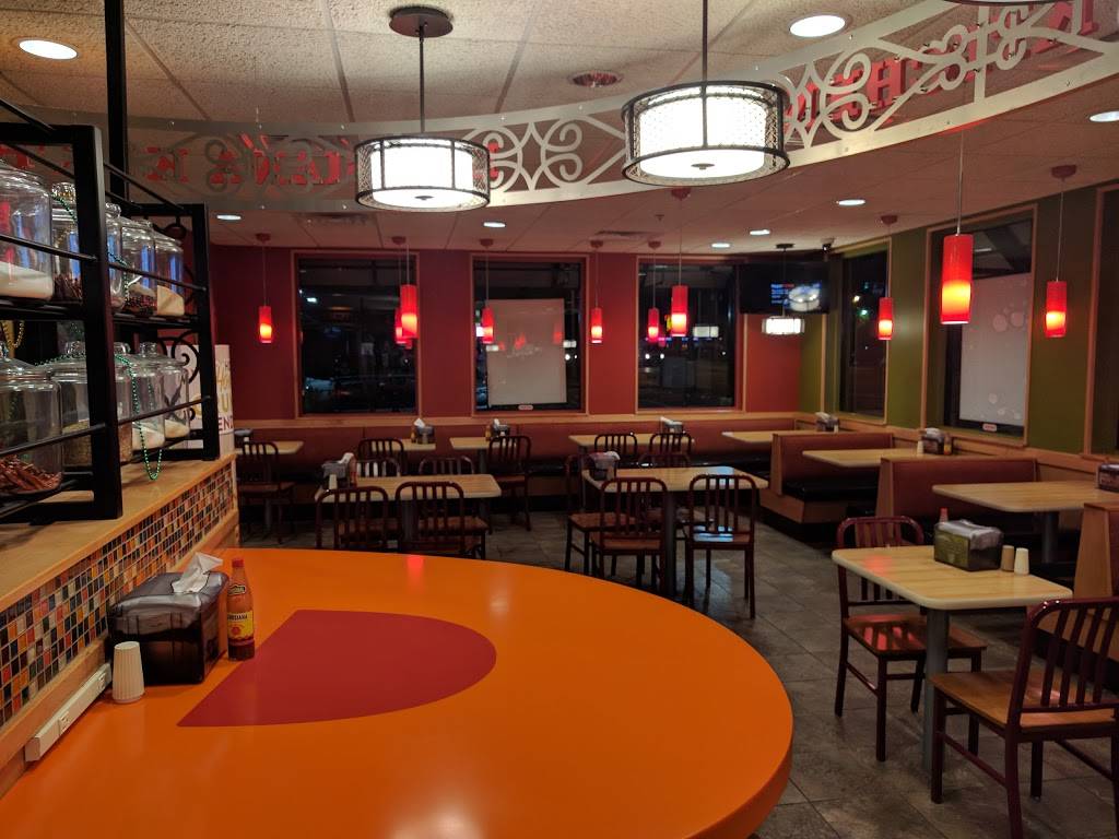 Popeyes Louisiana Kitchen | restaurant | 2301 W Jefferson St, Joliet, IL 60435, USA | 8157301230 OR +1 815-730-1230