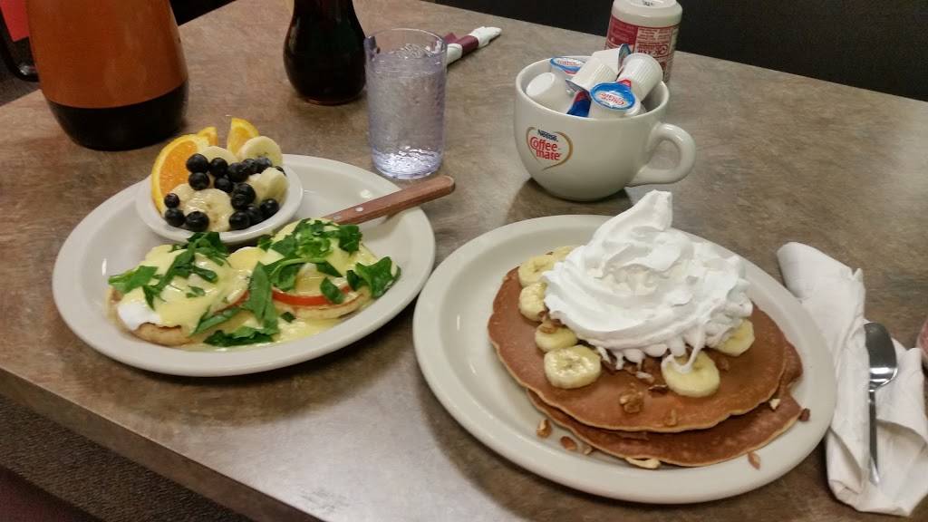 Colonial Kitchen Pancake House | restaurant | 330 N Drake Rd, Kalamazoo, MI 49009, USA | 2693499928 OR +1 269-349-9928