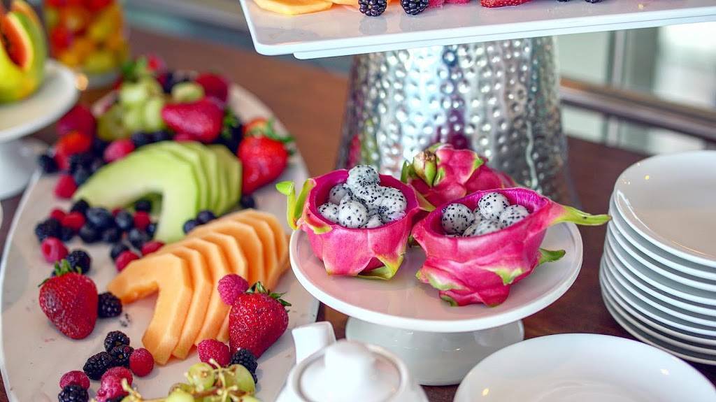 Icon Eatery & Bar | restaurant | 5450 Bollettieri Blvd, Bradenton, FL 34210, USA | 9412451900 OR +1 941-245-1900