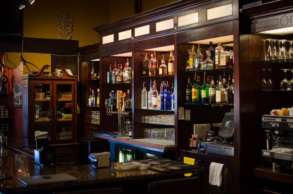 Heat Lounge | restaurant | 338 N Rock Rd, Wichita, KS 67206, USA | 3162608895 OR +1 316-260-8895