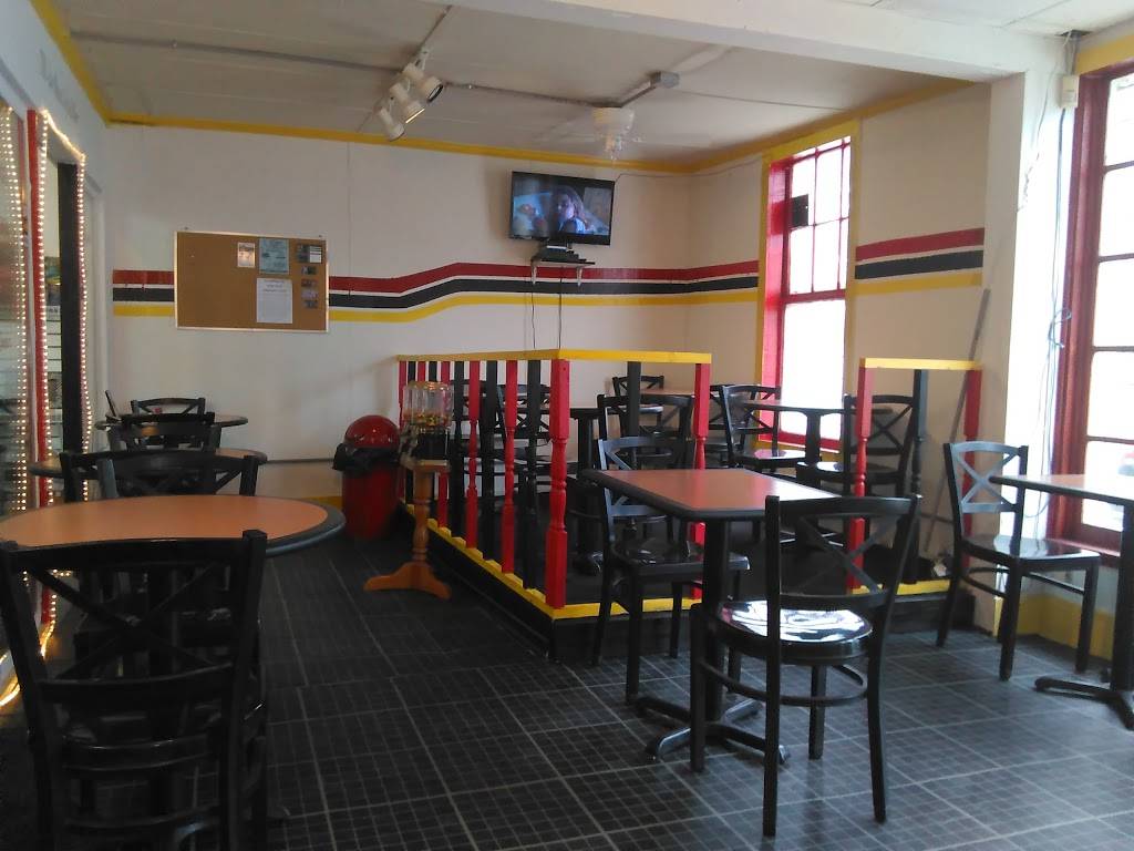 Pizza Zone | restaurant | 241 Porcher Ave, Eutawville, SC 29048, USA | 8034923205 OR +1 803-492-3205