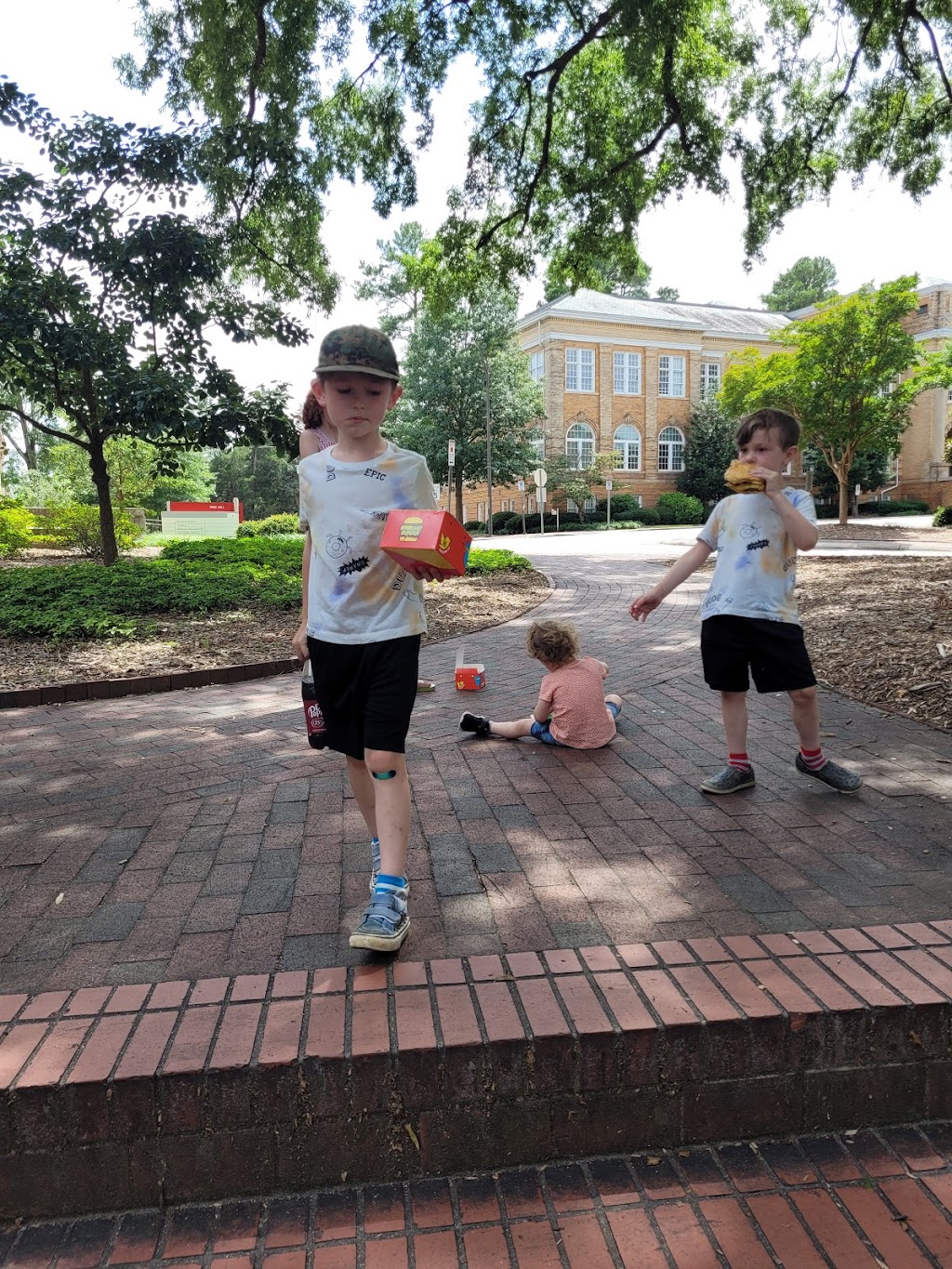 Mr. Beast Burger | restaurant | 2420 Hillsborough St, Raleigh, NC 27607, USA | 9198968020 OR +1 919-896-8020