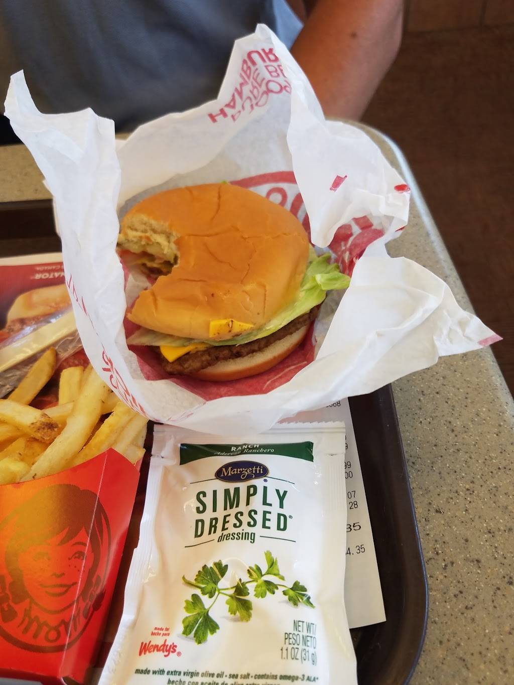 Wendys | restaurant | 2570 Commerce Pkwy, Bunnell, FL 32110, USA | 3864373277 OR +1 386-437-3277