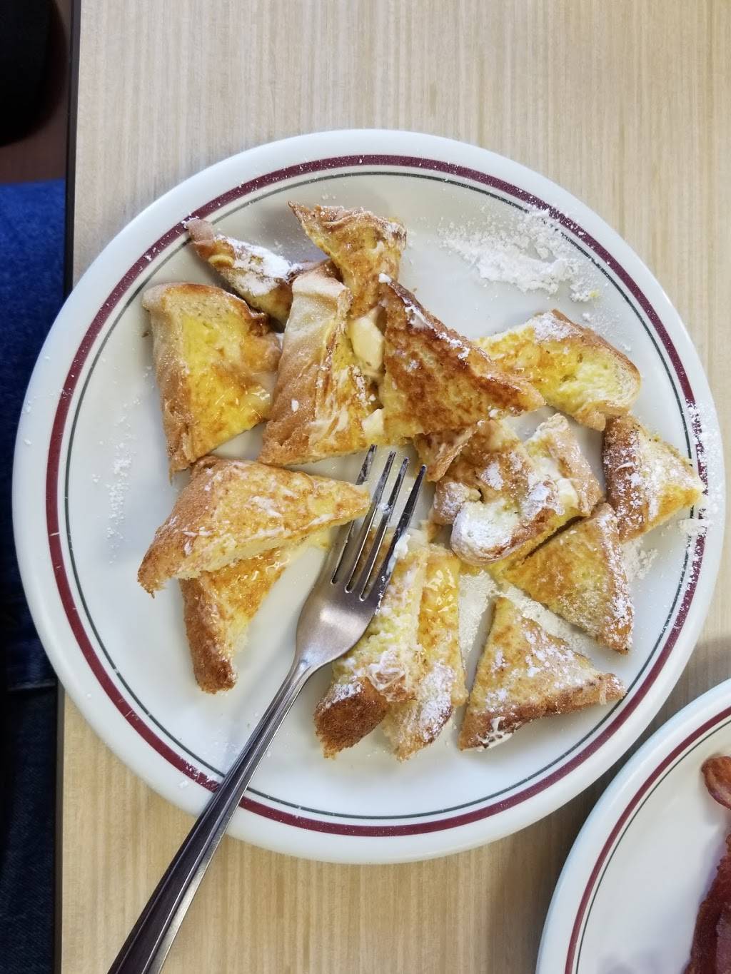 Huddle House | meal takeaway | 704 N Main St, Wrens, GA 30833, USA | 7065477760 OR +1 706-547-7760