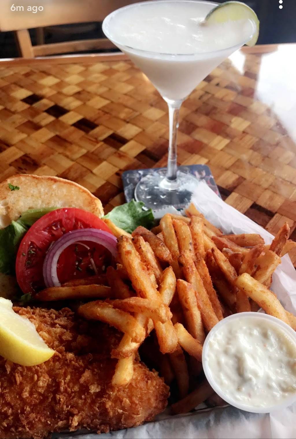 Squid Lips | restaurant | 1660 Indian River Dr, Sebastian, FL 32958, USA | 7725893828 OR +1 772-589-3828