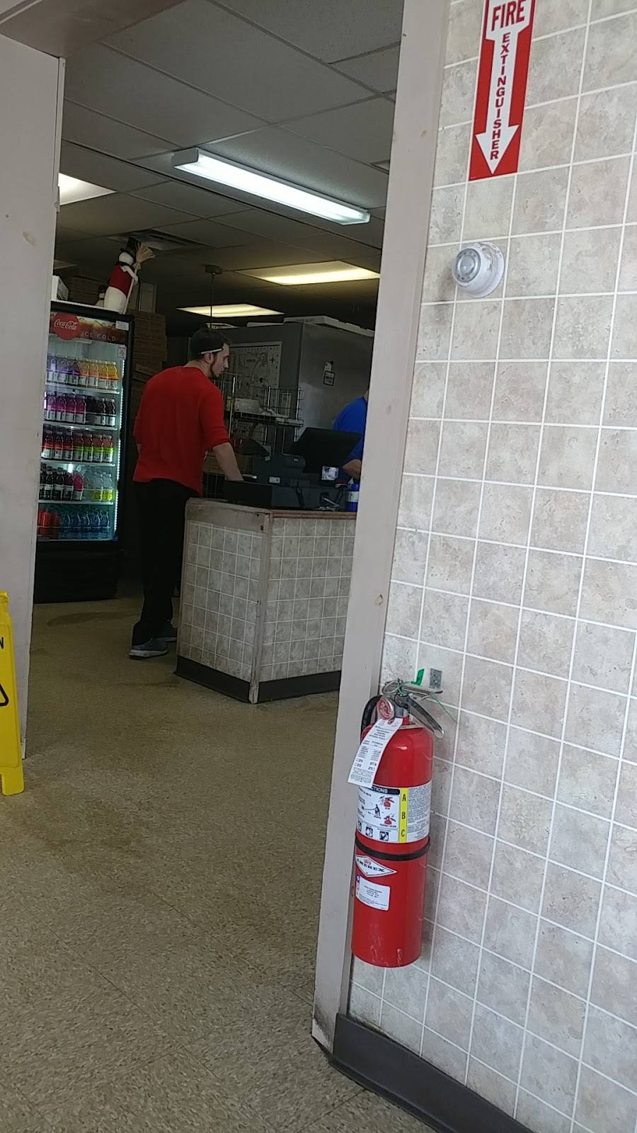 Village Pizza | restaurant | 320 Main St, Spencer, MA 01562, USA | 5088851114 OR +1 508-885-1114