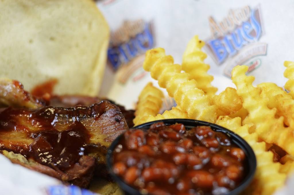 County Line Catering | restaurant | 6677 16th Ave SW, Cedar Rapids, IA 52404, USA | 3193784777 OR +1 319-378-4777