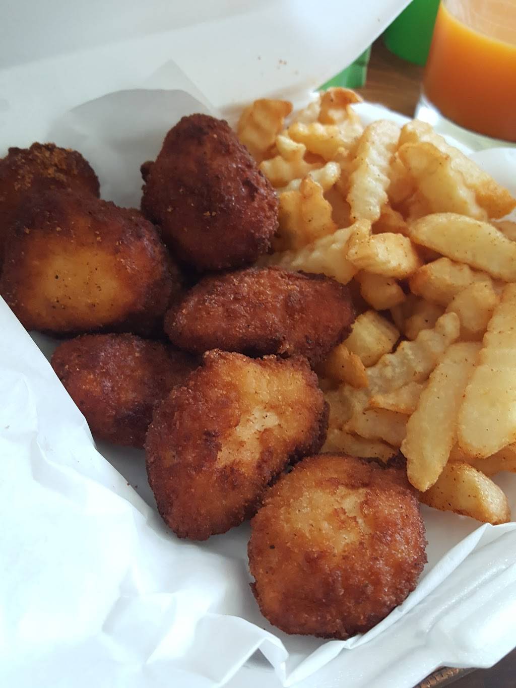 Luigis New York Giant Pizza | meal delivery | 5719, 6126 University Ave, San Diego, CA 92115, USA | 6193491004 OR +1 619-349-1004