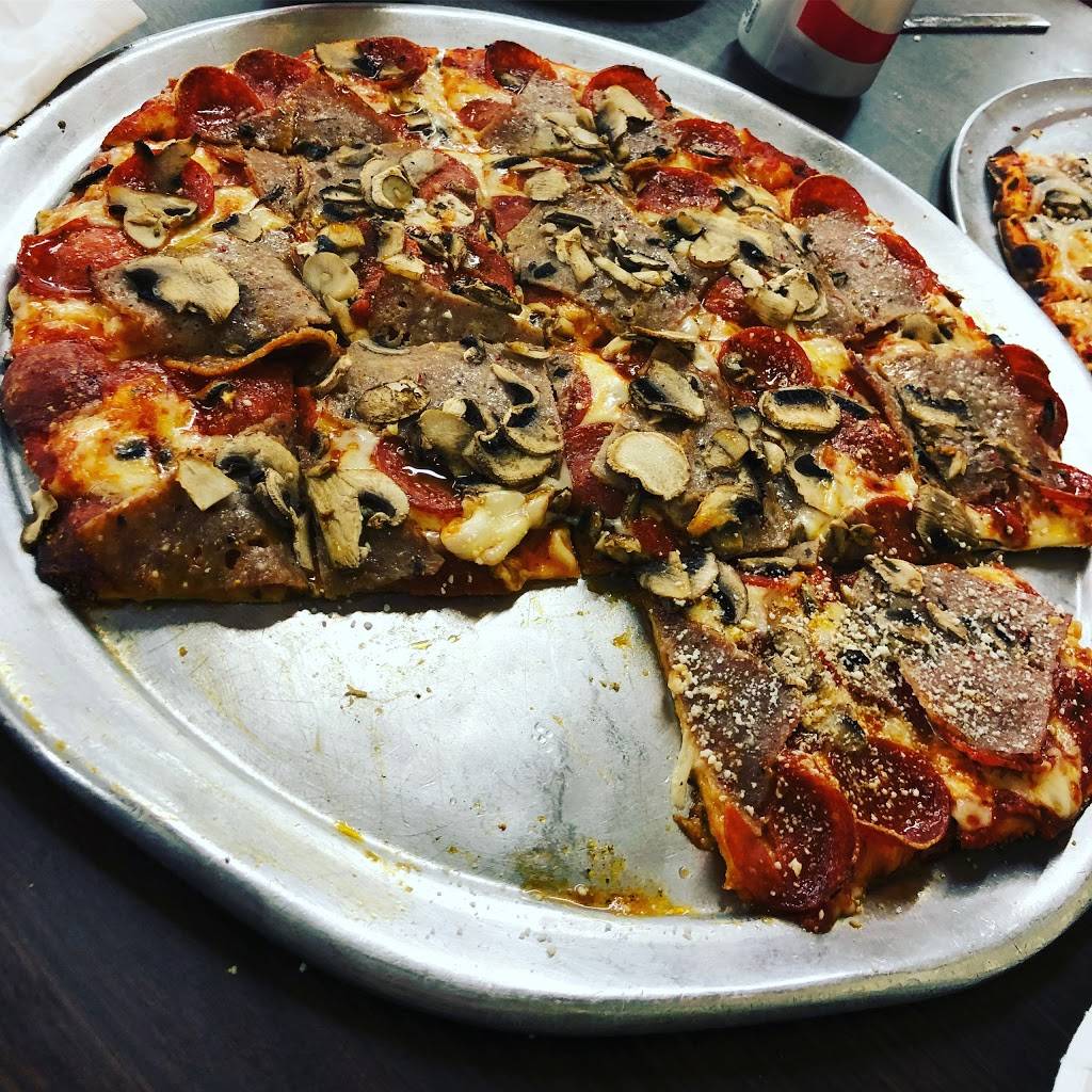 Rubinos Pizza | restaurant | 2643 E Main St, Columbus, OH 43209, USA | 6142350712 OR +1 614-235-0712