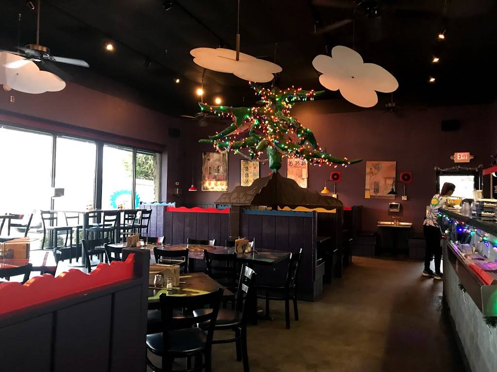 Lupis Pizza Pies | restaurant | 5504 Hixson Pike, Hixson, TN 37343, USA | 4238473700 OR +1 423-847-3700