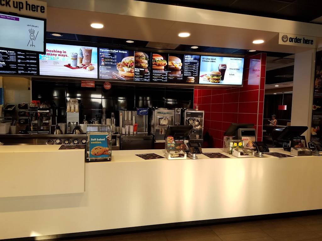 McDonalds | cafe | 3400 E Main St, Merrill, WI 54452, USA | 7155366176 OR +1 715-536-6176